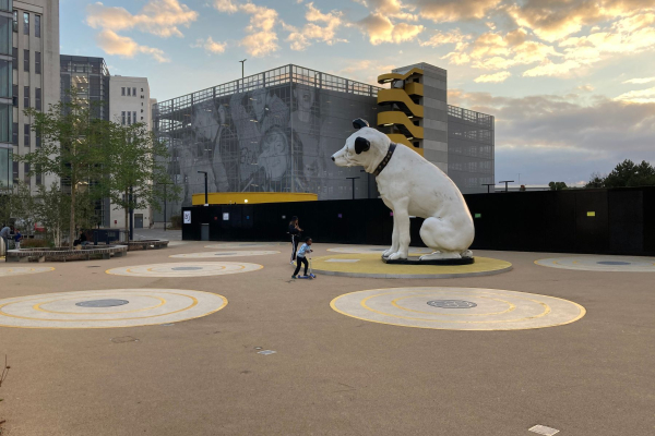 Architecture and public art at Hayes