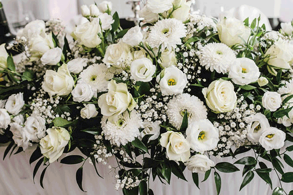 Beautiful large bouquet of white flowers
