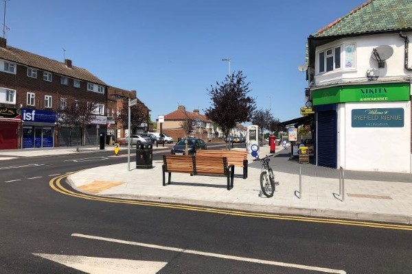 View of Ryefield Avenue Highstreet in Hillingdon