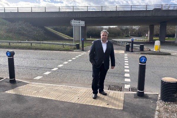 Cllr Steve Tuckwell visits the new shared use cycle path at Stockley Park